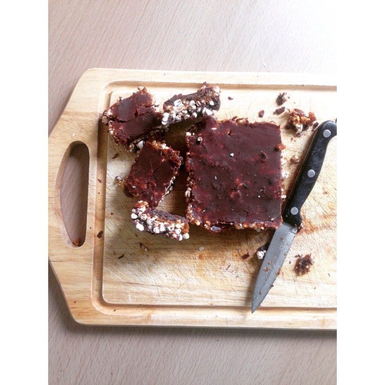 raw crispy chocolate slice